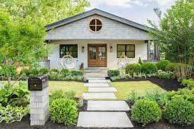 Curb Appeal Makeover: Enhancing Your Home's Exterior